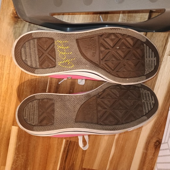 Converse Chuck Taylor All Star Pink Low Top Sneakers Women's 6.5 Canvas - Picture 4 of 7